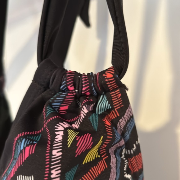 NWT Meet.Curve black & multicolored print halter top bikini top - Picture 4 of 11